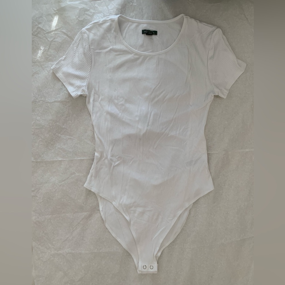Wild Fable White Ribbed Stretch Bodysuit Rayon Spandex Short Sleeve Fitted Top M